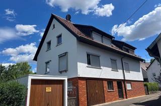 Haus kaufen in 72631 Aichtal, Zweifamilienhaus mit Potenzial – solide Substanz trifft vielfältige Möglichkeiten
