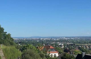 Grundstück zu kaufen in 01445 Radebeul, Rarität - Baugrundstück direkt unter dem Wasserturm - Weitblick garantiert