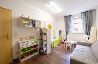 Gewerbeimmobilie kaufen in 96515 Sonneberg, Renditestarke Einheit mit Stellplatz und großem Keller!