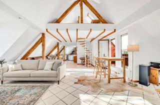 Wohnung kaufen in 13585 Spandau, Stilvoll saniertes DG mit Galerie, Terrasse + Sternenblick, hell und im Grünen gelegen