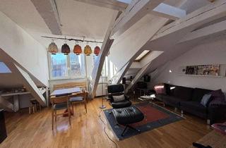 Wohnung kaufen in Annenstraße 25, 20359 St. Pauli, Luftige Dachgeschoßwohnung beim Paulinenplatz