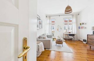 Wohnung kaufen in Prenzlauer Berg, 10407 Prenzlauer Berg, BESICHTIGUNGEN JETZT im Bötzowkiez: 2 tolle Zimmer, Holzparkett, Frühstücks-Balkon & coole Lage