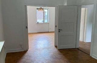 Wohnung mieten in Heidelberger Straße 40, 69168 Wiesloch, 4-Zimmer-Wohnung mit Balkon und Küche in zentraler Lage von Wiesloch