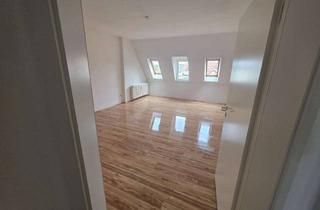 Wohnung mieten in Schulstraße 41, 04610 Meuselwitz, Zwei Zimmer in Meuselwitz: Helle Dachgeschosswohnung mit Einbauküche