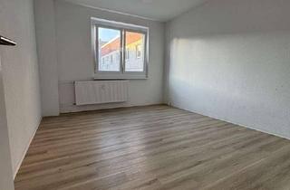 Wohnung mieten in Marktstraße, 17309 Pasewalk, Sanierte 3-Zimmerwohnung mit Balkon in zentraler Lage von Pasewalk