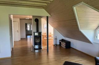 Wohnung mieten in 72250 Freudenstadt, Wohnen mit Charakter: 2,5-Zimmer-Dachgeschosswohnung, möbliert und mit Panoramablick in Freudenstadt