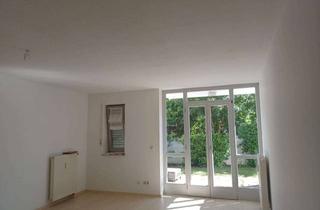 Wohnung mieten in Maxingstraße 24, 84453 Mühldorf, 2-Zimmer-Erdgeschosswohnung mit Terrasse, Gartenanteil und TG-Stellplatz in Mühldorf Nord