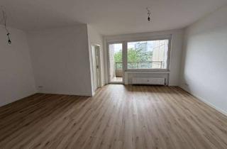Wohnung mieten in 51465 Bergisch Gladbach, BGL - Top sanierte Vierzimmerwohnung mit Balkon im vierten Obergeschoss!