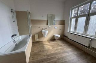Wohnung mieten in 23556 St. Lorenz Nord, Renovierte 4 Zimmer DG-Altbauwohnung mit Gartennutzung in der Schönböckener Str. 7