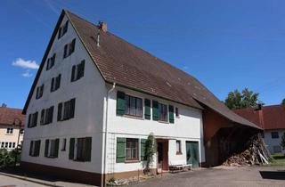 Bauernhaus kaufen in 72178 Waldachtal, Bauernhaus mit Ökonomieteil und einem weitläufigen Grundstück - Sanierungsbedürftig