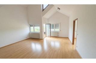 Wohnung kaufen in 72760 Reutlingen, Helle 2-Zimmer-Dachgeschosswohung mit großem Balkon & schöner Ausicht
