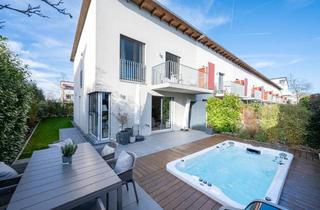 Haus kaufen in 85635 Höhenkirchen, AIGNER - Modernes Reiheneckhaus mit swim - Spa und sonniger Süd-Terrasse