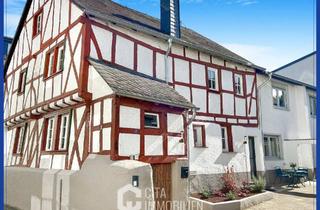 Mehrfamilienhaus kaufen in 56154 Boppard, Airbnb-Investment am Rhein: 3 kernsanierte Apartments in Boppard