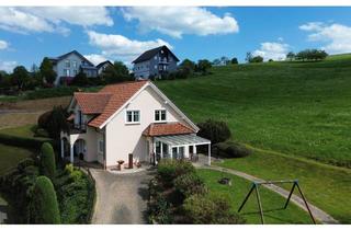 Einfamilienhaus kaufen in 57629 Limbach, Charmantes "Schlösschen" auf kleiner Anhöhe mit Weitsicht und separatem Garagenhaus