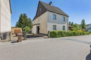 Einfamilienhaus kaufen in 35799 Merenberg, Einfamilienhaus mit Nebengebäude und großem Grundstück in Merenberg
