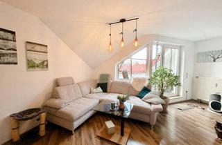 Wohnung kaufen in 91126 Schwabach, Charmante Dachgeschosswohnung mit Wohlfühlcharakter – 2 Zimmer in Schwabach