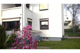 Haus kaufen in 28201 Bremen, Bremen - 3 Familienhaus Huckelriede , 2 Whg frei, 3 Garagen optional