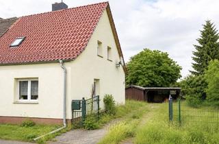 Doppelhaushälfte kaufen in 17337 Uckerland, Uckerland / Werbelow - 19 km bis Prenzlau - Vollsanierte DHH (2005) in Werbelow auf 1.510 m² Grundstück mit großem Garten !