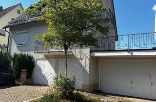 Einfamilienhaus kaufen in 70329 Stuttgart, Stuttgart - Freistehendes EFH mit Einliegerwohnung, 4 Garagen, Weinbergblick