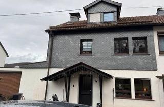 Doppelhaushälfte kaufen in 55743 Idar-Oberstein, Idar-Oberstein - Doppelhaushälfte in ruhiger Seitenstraße