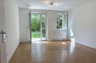 Wohnung kaufen in 85586 Poing, Stilvoll & barrierefrei: Wohnung mit Terrasse und Garten