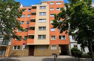 Wohnung kaufen in Bundesplatz, 10715 Wilmersdorf, vermietete Eigentumswohnung mit Fahrstuhl, PKW Stellplatz in attraktiver Lage am Bundesplatz, Berlin