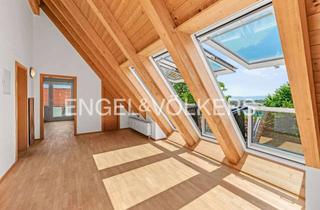 Wohnung kaufen in 88045 Friedrichshafen, Lichtdurchflutete DG-Wohnung in ruhiger Lage mit Weitblick und Garten