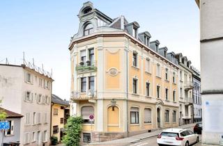 Wohnung kaufen in 76530 Innenstadt, Vermietete Erdgeschosswohnung im denkmalgeschützten Altbau mit schöner Terrasse