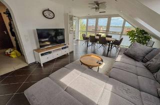Wohnung kaufen in Raiffeisenstr. 13, 91077 Dormitz, Traumhafte 4-Zimmer-Dachgeschosswohnung mit Panoramablick, Klimaanlage & Carport