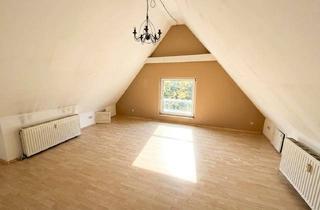 Wohnung kaufen in Cosima-Wagner-Str. 17, 95444 City, DG Wohnung zum Sanieren am Hofgarten