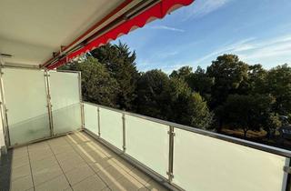 Wohnung kaufen in Stadtwald, 50931 Lindenthal, Seltene Gelegenheit am Stadtwald: Großzügige Eigentumswohnung mit drei Balkonen