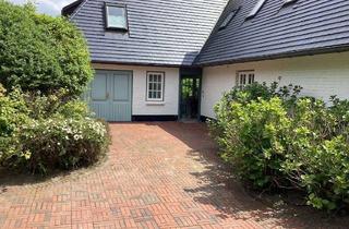 Wohnung kaufen in 25996 Wenningstedt-Braderup, Traumhaftes Domizil, schöner Garten, Dorfteichlage, fußläufig zu Strand und Golfplatz - Haus-im-Haus