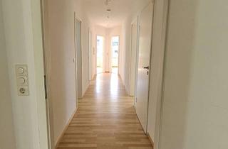 Wohnung mieten in Salzufler Str. 1-40, 32052 Herford, Helle, renovierte 4-Zimmer-Wohnung mit großem Balkon, Gartenblick und zentrumsnaher Lage