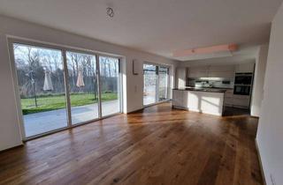 Wohnung mieten in Heiligenstädter Moos 10, 93333 Neustadt, Moderne 3-Zimmer-Gartenwohnung mit 200qm Privatgarten, Terrasse und 2 Stellplätzen