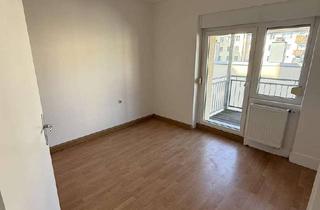 Wohnung mieten in 97421 Schweinfurt, 4-Zimmer-Wohnung mit 2 Balkonen in zentraler Lage von Schweinfurt