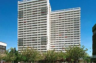 Wohnung mieten in Anton-Saefkow-Platz, 10369 Lichtenberg, unrenoviert
