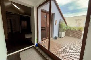Wohnung mieten in Schössergasse 11, 01796 Pirna, Außergewöhnliche Altbau-DG-Wohnung | großer Balkon | direkt am Markt