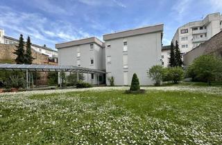 Wohnung mieten in Gymnasiumstraße 100, 75175 Oststadt, 1,5-Zimmer-Wohnung mit Einbauküche, Terrasse in begrünter Hinterhauslage in der Pforzheimer Oststadt