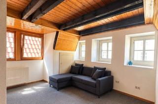 Wohnung mieten in Bardowicker Straße 10, 21335 Lüneburg, Einzigartige Dachgeschosswohnung mit sichtbaren Balken und gemütlichem Ambiente