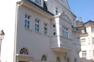 Wohnung mieten in Ritterstrasse 16, 08289 Schneeberg, Charmante 4-Zi.-Altbauwohnung mit Erker & Balkon in Schneeberg