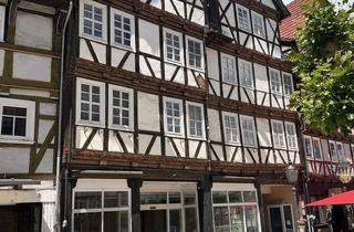 Haus kaufen in Am Markt, 37213 Witzenhausen, Rendite über 10 %! Wohn- Geschäftshaus am Witzenhausener Marktplatz.