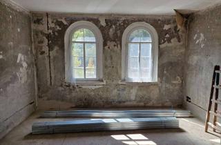 Mehrfamilienhaus kaufen in 01737 Tharandt, Mehrfamilienhaus in Tharandt: Entkerntes Sanierungsobjekt mit Potenzial