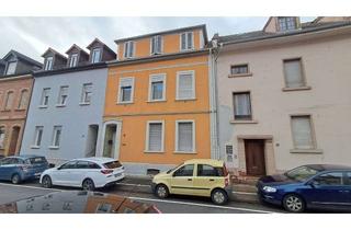 Mehrfamilienhaus kaufen in 67346 Speyer, BESICHTIGE JETZT! : Mehrfamilienhaus mit bis zu 3 Einheiten und Entwicklungspotenzial in Speyer-West