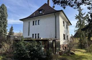 Villa kaufen in 90765 Ronhof, Charmante Stadtvilla mit großem Grundstück und Entwicklungspotenzial in Fürth