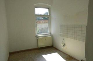 Wohnung mieten in 08499 Mylau, 3-Zimmer - EG - Wohnung mit Gartennutzung in ruhiger Stadtlage zu vermieten! Im Hausgarten befindet sich eine Sonnenterrasse und Rasenfläche! Ein PKW-Stellplatz im Hof kann angemietet werden.