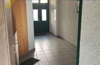 Mehrfamilienhaus kaufen in 08606 Oelsnitz, Charmantes Mehrfamilienhaus mit drei attraktiven Wohnungen auf drei Etagen.