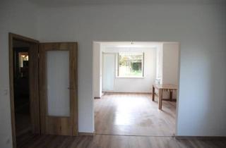 Mehrfamilienhaus kaufen in 01187 Naußlitz, Großzügiges Mehrfamilienhaus mit 3 Wohneinheiten, PV-Anlage und traumhaftem Weitblick über Dresden