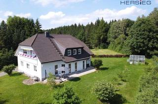 Haus kaufen in 09471 Bärenstein, Gepflegtes Zweifamilienhaus mit großem Grundstück, Doppelgarage und flexiblen Nutzungsmöglichkeiten