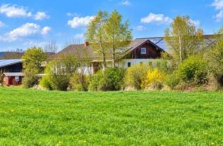 Doppelhaushälfte kaufen in 83550 Emmering, 174 m2 Doppelhaushälfte mit ca. 2.435 m2 Grundstück und Nebengebäude in ruhiger Ortsrandlage