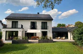 Haus kaufen in 86199 Göggingen, Luxuriöses Designhaus in Bestlage von Augsburg-Göggingen – KfW 70 EE & Traumgarten